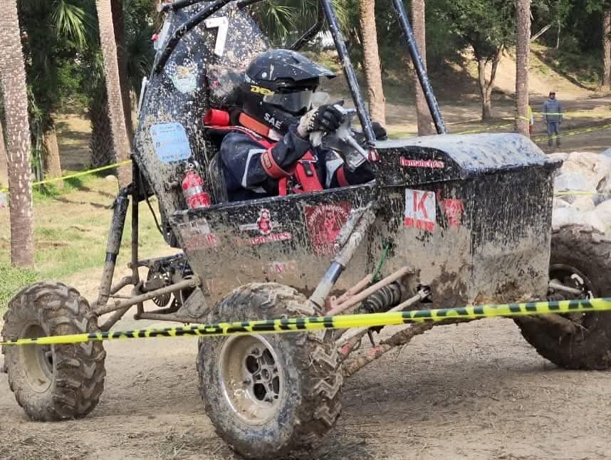 Monoplaza Halcón en pista off-road